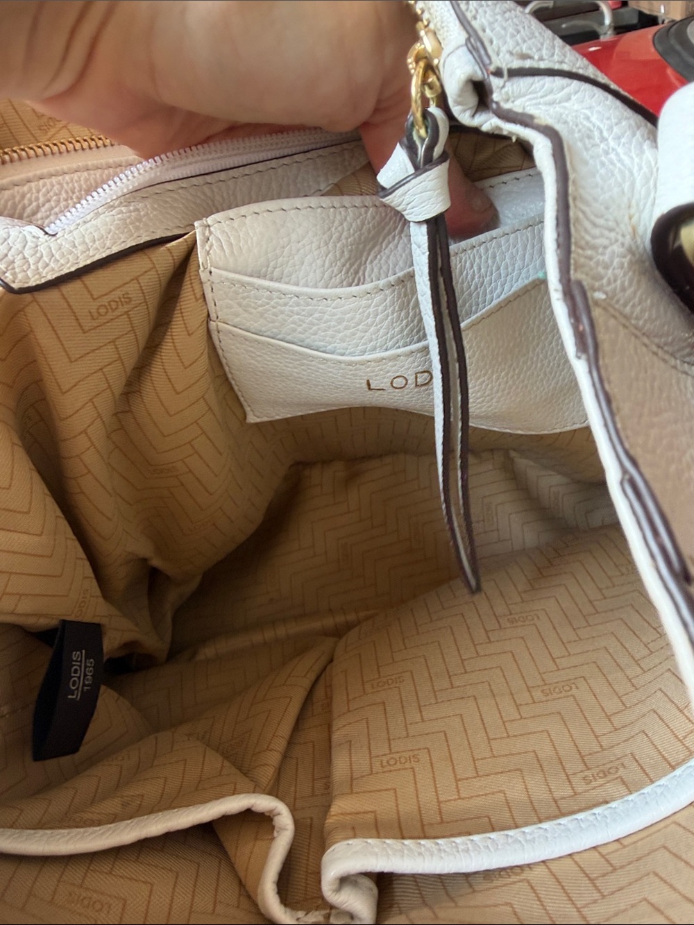 LODIS ~White Pebbled Leather Shoulder Bag RARE - Picture 5 of 9